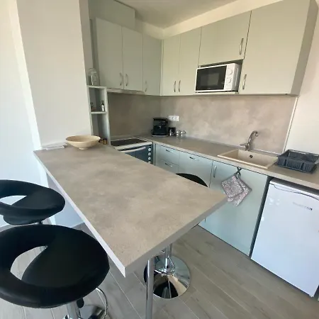 Apartment Sea View, Luxury Apartment In Amelia Complex, Kabakum Beach Saints Constantine and Helena
